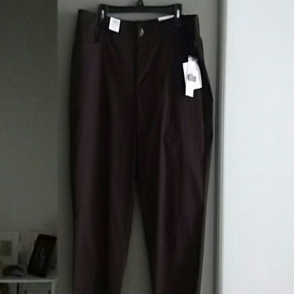 Mid rise capri's