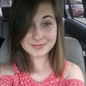 Meet your Posher, Alyssa