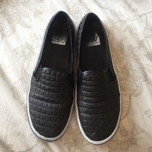 Dolce Vita black sneaker shoes