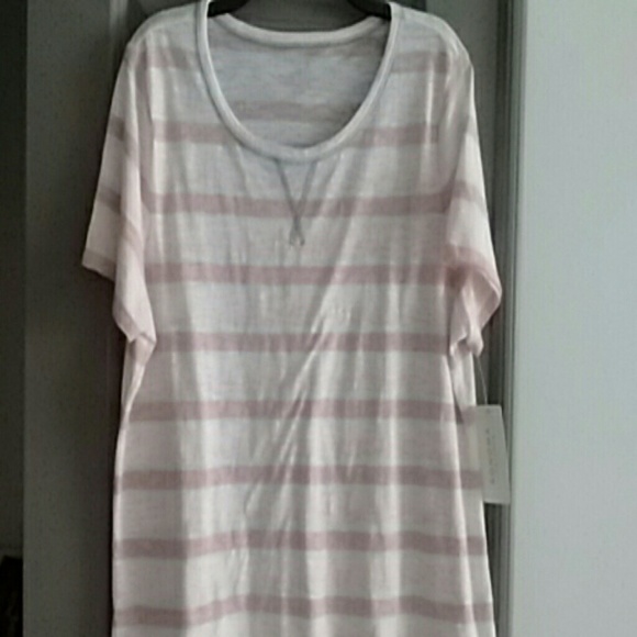 Short sleeve top