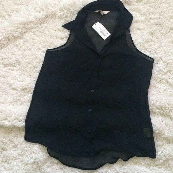 NWT Sheer Sleeveless Button Up