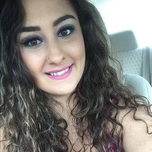 Meet your Posher, Juju