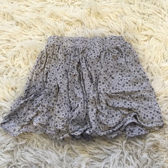 Brandi Melville skirt