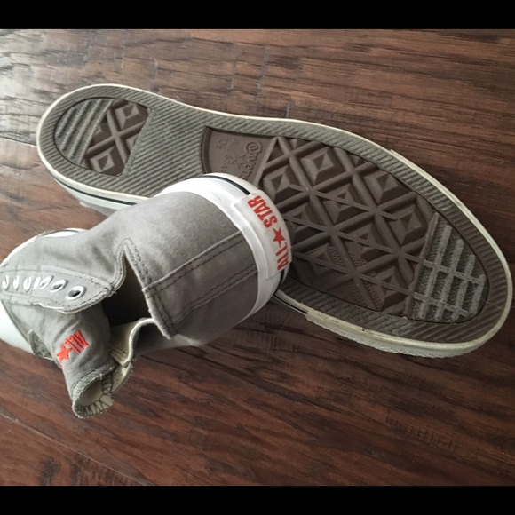 Converse Chuck Taylor's No Laces Men's Size listed - Picture 3 of 3