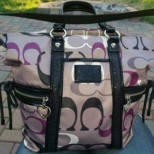 COACH POPPY PURSE! LAVENDER AND BLACK! 12H X 10W