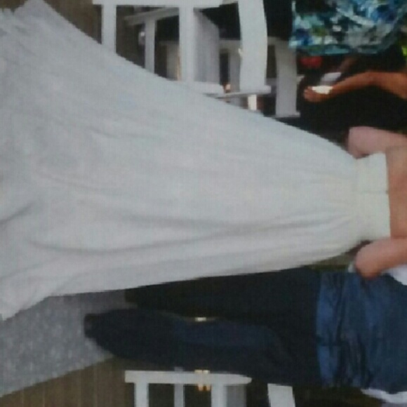 Extra pics of wedding dress - Picture 1 of 1