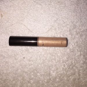 Becca Shimmering Skin Perfector Spotlight