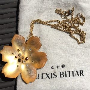 EUC Alexis Bittar Lucite Flower Necklace