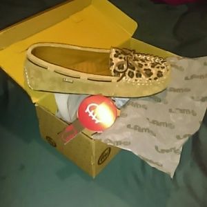 Size 9 cheetah moccasins