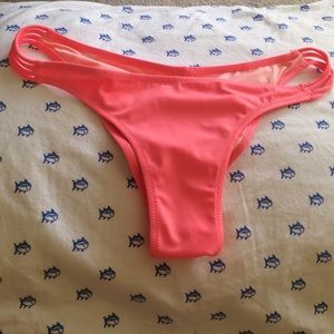 VS Itsy Bottoms