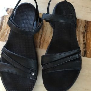 Merrell black sandals