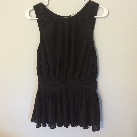 ✨Moving Sale✨Great pleated peplum