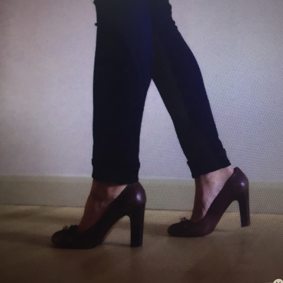 Authentic COACH heels - Picture 2 of 4