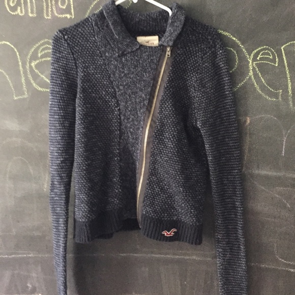 Hollister sweater - Picture 1 of 4