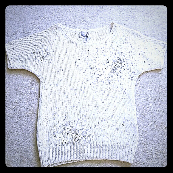 Off white sweater with sequins