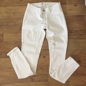 White jeggings