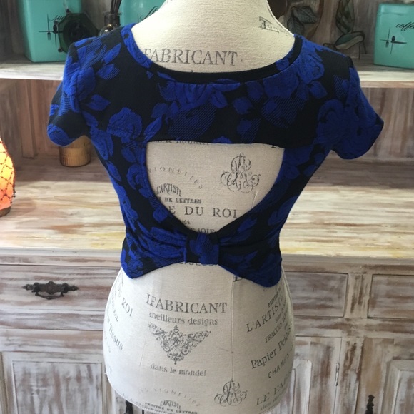 NWOT "Malachite" open-back crop top - Picture 3 of 3