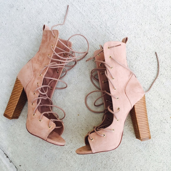 Last pair! Muave ankle booties (no offers) - Picture 4 of 4