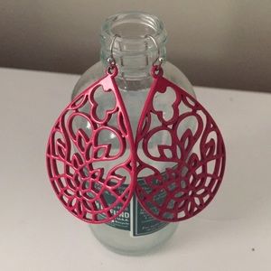 Pink dangle earinngs