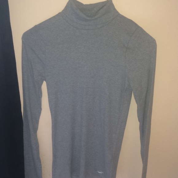 HCO grey stretch knit turtle neck