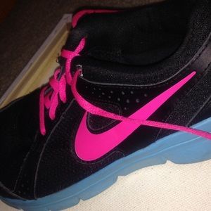 UNUSED Nike running shoes