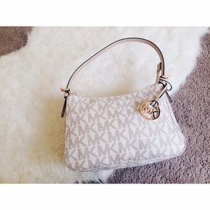 Michael Kors Jet Set Small Tote