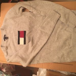 Tommy Hilfiger's cotton knitwear