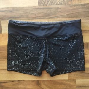 Under Armour shorts size M