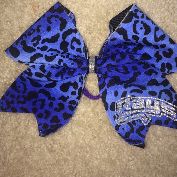 Cheer bows