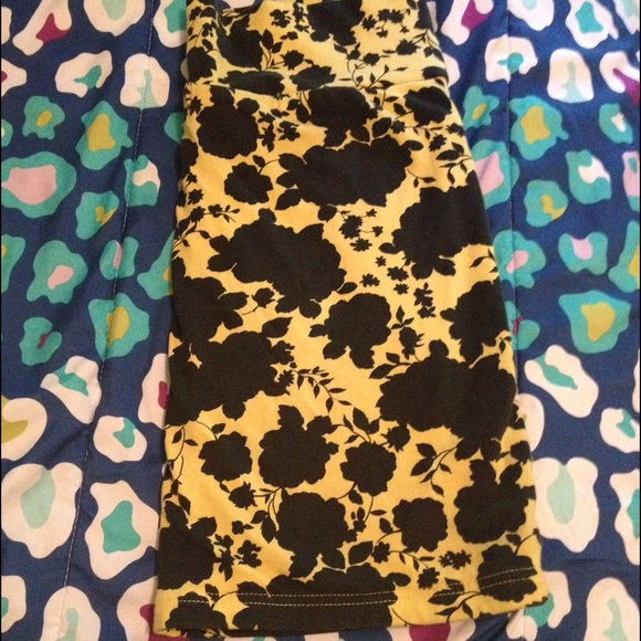 Black & Yellow Flower Design Skirt