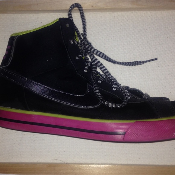 CHEAP Nike High tops - Picture 1 of 3