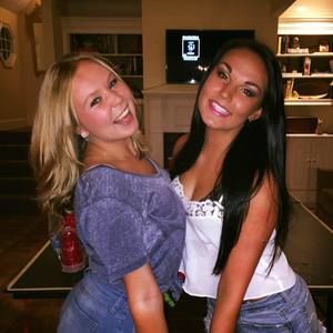 Meet your Posher, Olivia