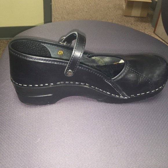 Dansko back Mary Janes in beautiful condition.