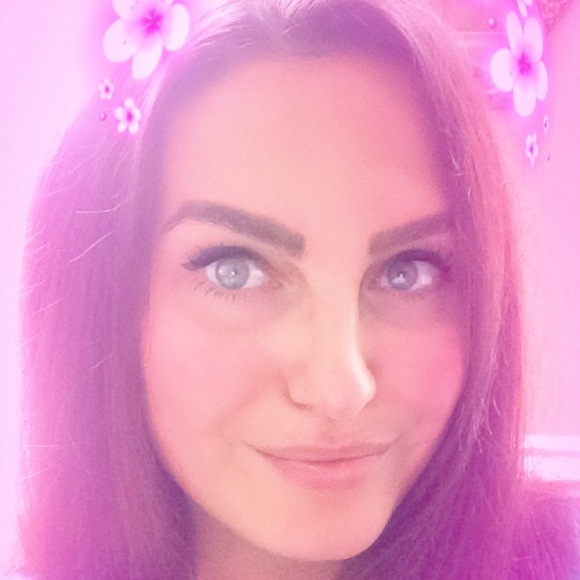 Meet your Posher, Tanya - Picture 2 of 4