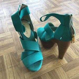 Aqua wooden platform heel