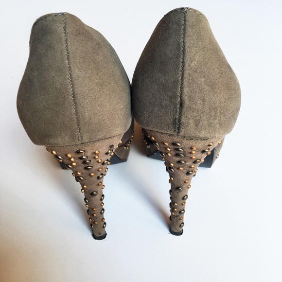 🚫 NFS 🚫 Breckelles Studded Suede Heels 😻 - Picture 2 of 4