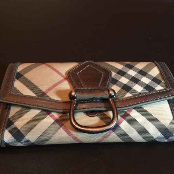 Burberry wallet