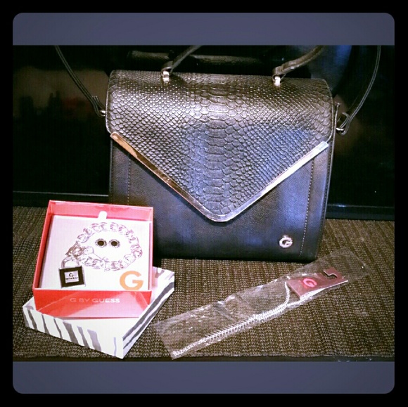 Guess Bundle + bracelets