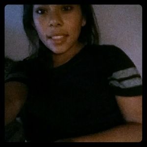 Meet your Posher, Dominique