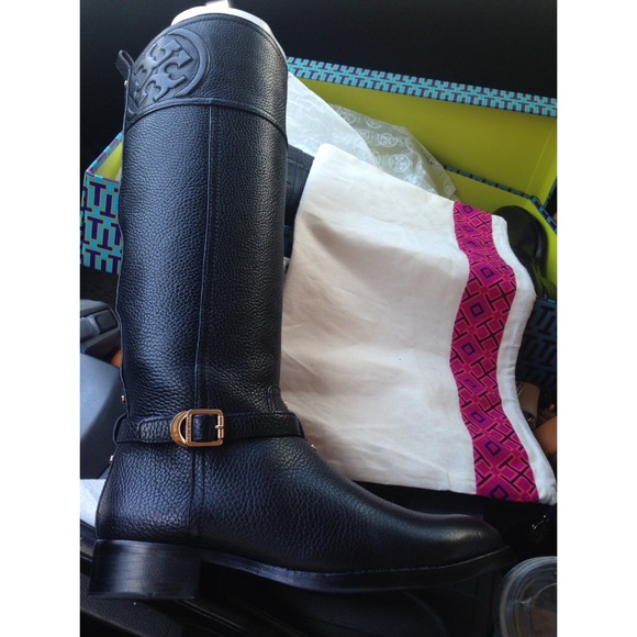 *Sold* Tory Burch riding boots - Picture 2 of 4