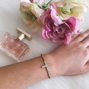 💕⭐️ Handmade Swarovski Crystal Cross Bracelet