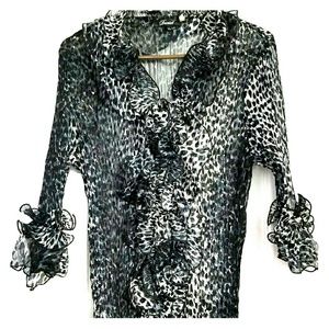 Black and white top/ shirt / plus size/ cheetah