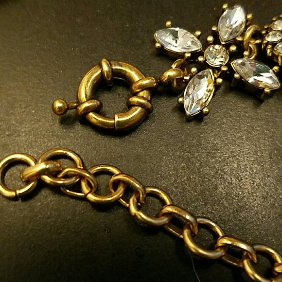 25% off Bundles! Crystal Gold Necklace - Picture 4 of 4