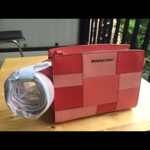 Michael Kors Selma MD Messenger Bag