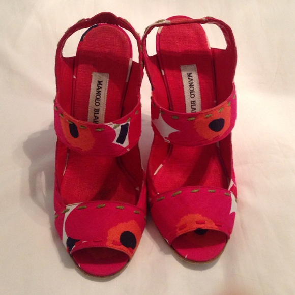 Manolo Blahnik Shoes - Manolo Blahnik Red Linen High Heal 37