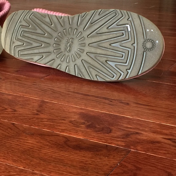 Uggs - Picture 3 of 3