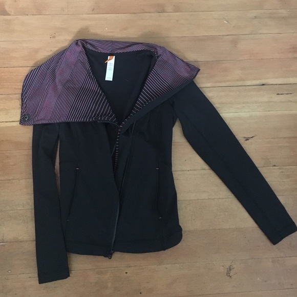 Lucy zip up jacket