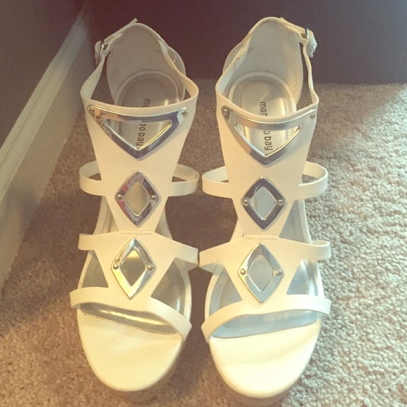 Open toe wedges