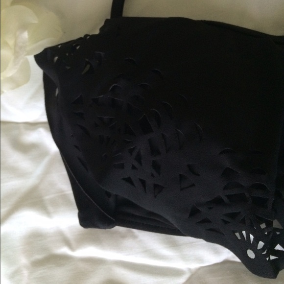 Black cutout bandeau bathing suit - Picture 2 of 3