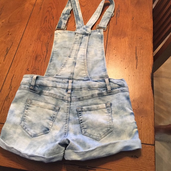 Denim Shorts Overalls - Picture 2 of 3